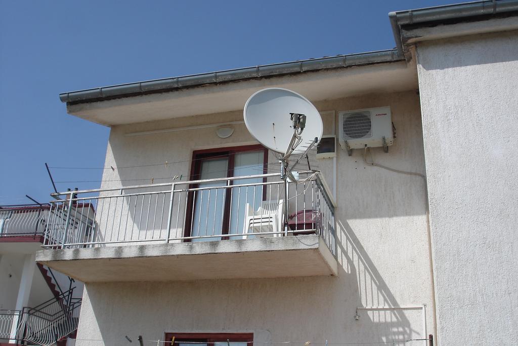 Apartments Cico Starigrad Paklenica Chambre photo