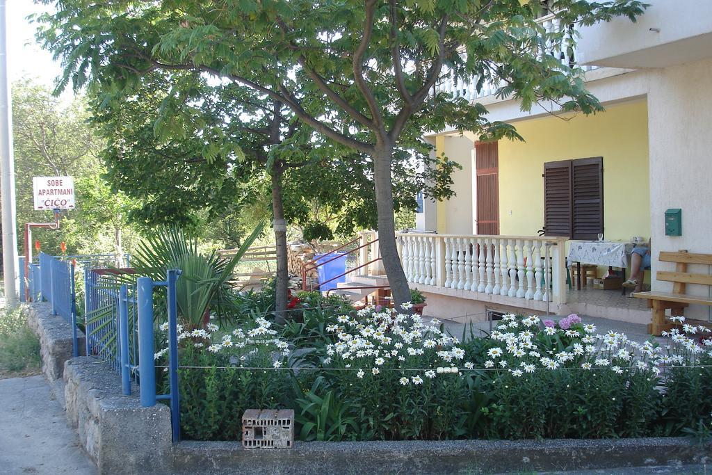 Apartments Cico Starigrad Paklenica Extérieur photo