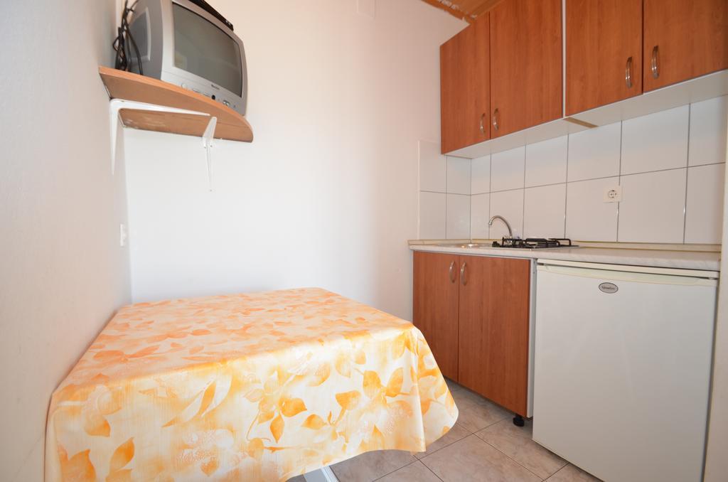 Apartments Cico Starigrad Paklenica Extérieur photo