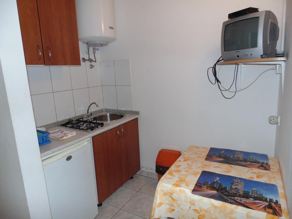 Apartments Cico Starigrad Paklenica Extérieur photo