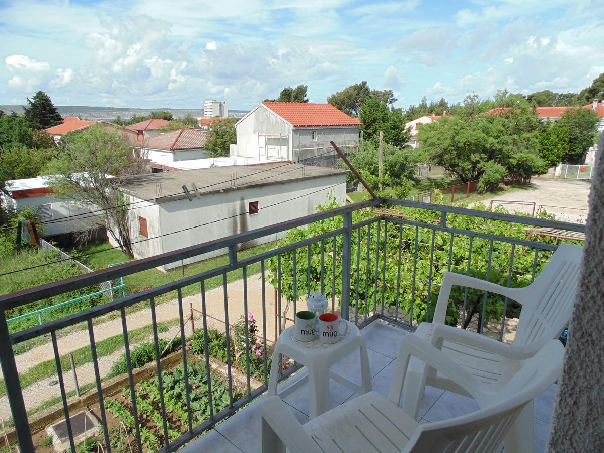 Apartments Cico Starigrad Paklenica Extérieur photo