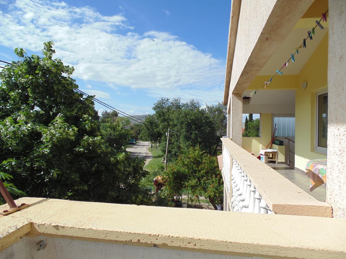 Apartments Cico Starigrad Paklenica Extérieur photo